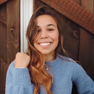 Meet your Posher, Brooke